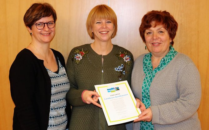 v.l.n.r. Stephanie Tiepelmann-Halm, Jessica Piper und Gabriela Sennecke (Foto: Pressestelle Landratsamt Nordhausen)