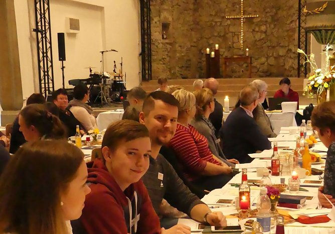 Synode tagte in der Herzschlag-Kirche (Foto: R. Englert)