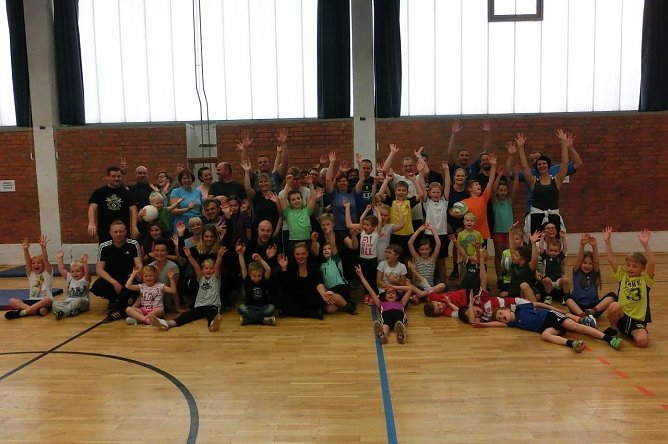 Familienfitnesstag in Görsbach (Foto: Pressestelle Landratsamt Nordhausen) Familienfitnesstag in Görsbach (Foto: Pressestelle Landratsamt Nordhausen)