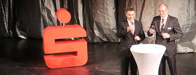 K&ouml;nnen auch im Januar wieder ansto&szlig;en: Wolfgang Asche und Matthias Jendricke (Foto: nnz)