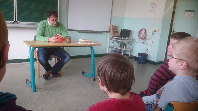 Bleicherodes B&uuml;rgermeister Frank Rostek zu Besuch in der Albert Schweitzer Schule (Foto: Pressestelle Landratsamt Nordhausen)