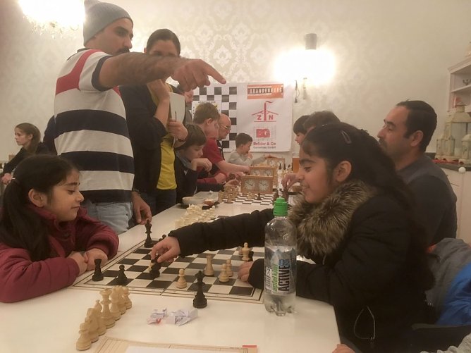 Gelebte Integration im Schachclub Nordhausen (Foto: Kreissportbund Nordhausen) Gelebte Integration im Schachclub Nordhausen (Foto: Kreissportbund Nordhausen)