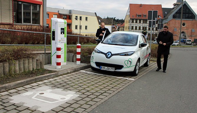 Jetzt mit dem E-Auto besser nach Sondershausen (Foto: Karl-Heinz Herrmann) Jetzt mit dem E-Auto besser nach Sondershausen (Foto: Karl-Heinz Herrmann)