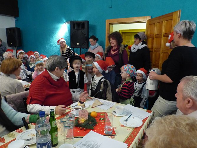 Weihnachtsfeier des ambulanten Pflegedienstes Ellrich (Foto: Diana Genge) Weihnachtsfeier des ambulanten Pflegedienstes Ellrich (Foto: Diana Genge)