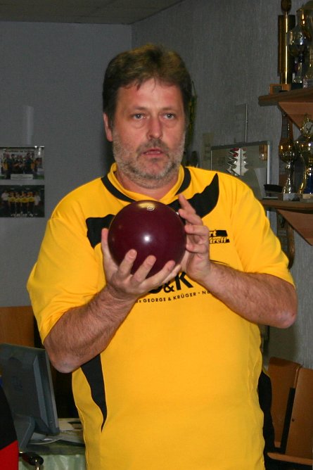 Mit ganz starkem Räumen zur Tagesbestleistung: Ingo Koudele (Foto: Uwe Tittel) Mit ganz starkem Räumen zur Tagesbestleistung: Ingo Koudele (Foto: Uwe Tittel)