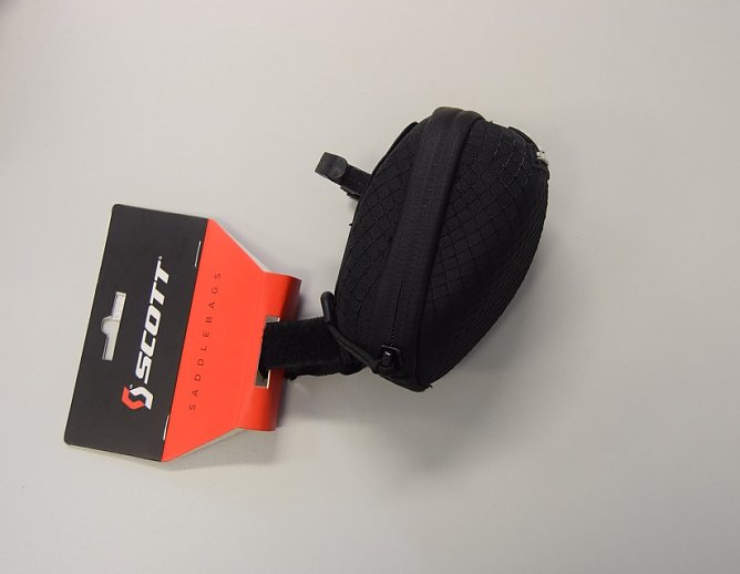 Wem geh&ouml;ren diese Fahrradtaschen? (Foto: Landespolizeiinspektion Nordhausen)