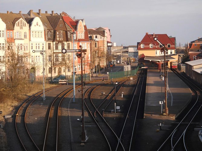 HSB Bahnhof im Sonnenlicht (Foto: Bernd Thielbeer)