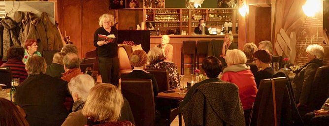 Christoph Nix stellte im Theaterrestaurant Da Capo sein neues Buch vor (Foto: Angelo Glashagel)