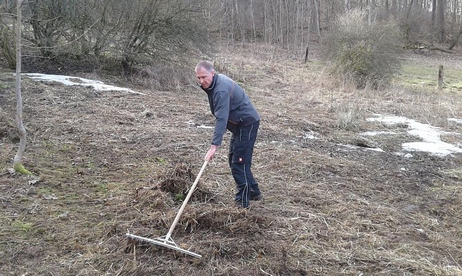 Mahd im Moor, BUND Nordhausen im Einsatz (Foto: Bodo Schwarzberg) Mahd im Moor, BUND Nordhausen im Einsatz (Foto: Bodo Schwarzberg)