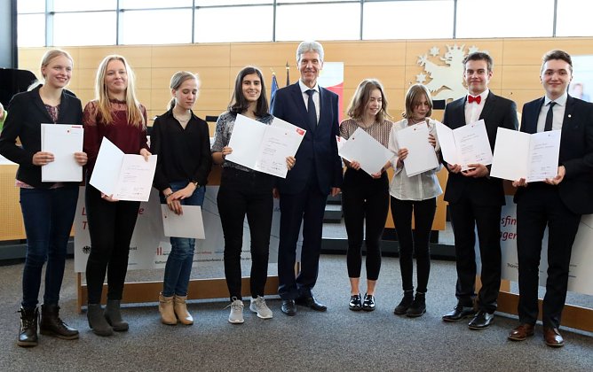 Preis auch f&uuml;r Nordh&auml;user Gymnasiastin (Foto: Th&uuml;ringer Landtag)