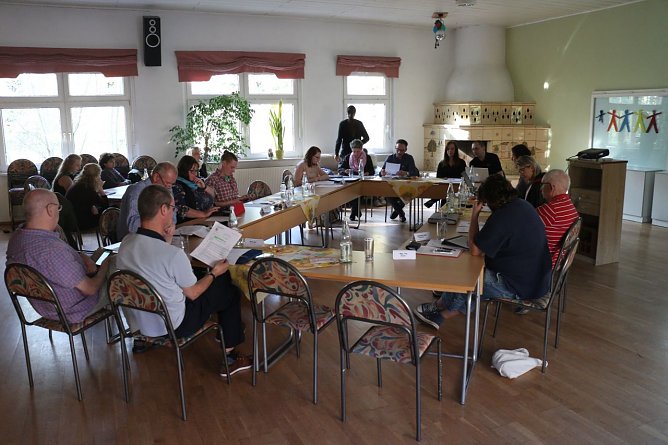 Jugendhilfeausschuss tagte in der "Frohen Zukunft" (Foto: Angelo Glashagel)