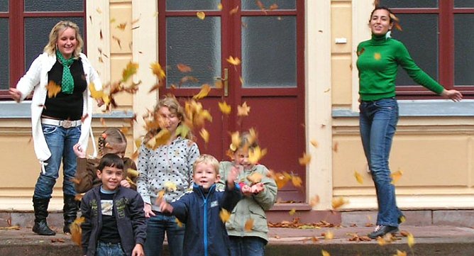 Laub aufgewirbelt (Foto: mobil&eacute;)