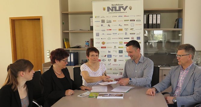 Kooperation unterzeichnet (Foto: NUV)