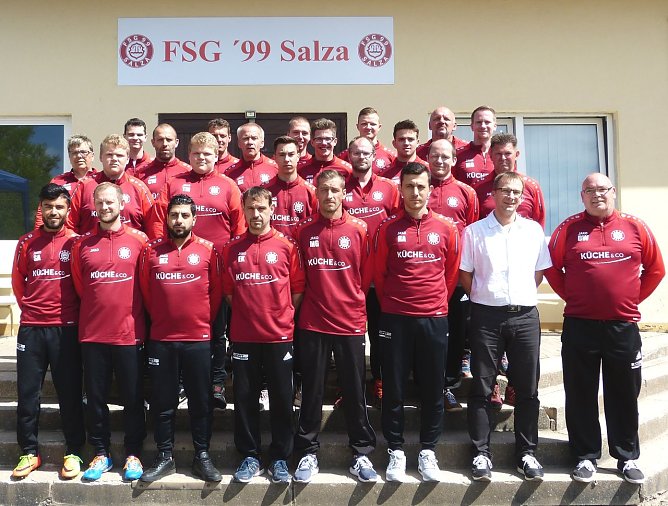 Neue Aufw&auml;rmshirts (Foto: privat)