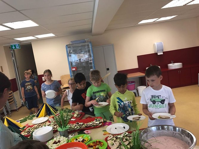 Tag des gesunden Fr&uuml;hst&uuml;cks an der Grundschule Niedersalza (Foto: Grundschule Niedersalza)