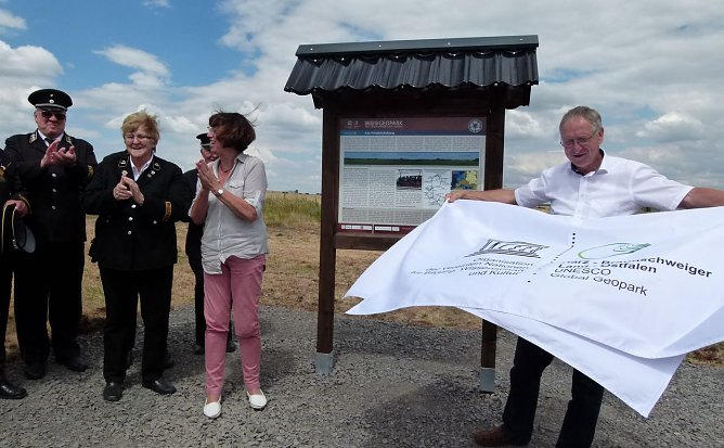 Neue Infotafel am Lutherweg (Foto: Reuter/RVH)