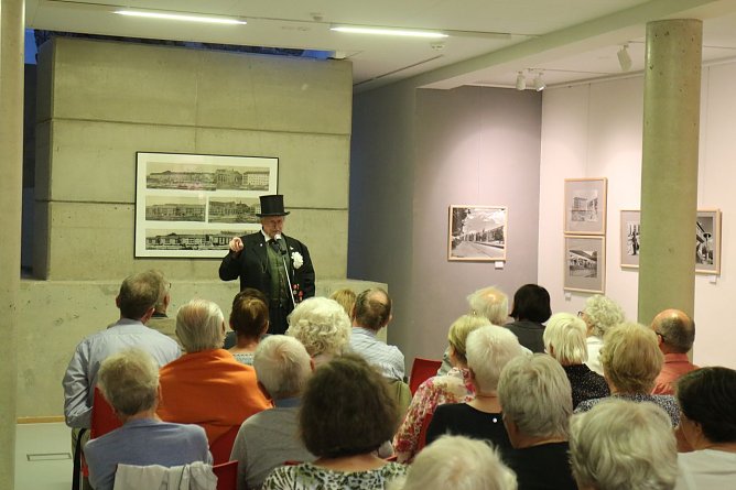 Die Er&ouml;ffnung &uuml;bernahm Prof. Zwanziger, stilecht im Nordh&auml;user Platt (Foto: Angelo Glashagel)