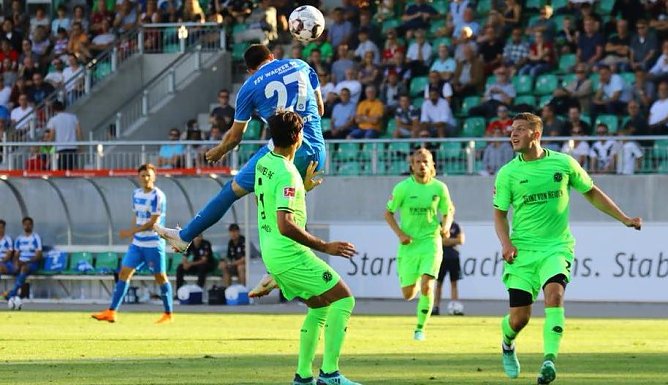 Kammlott in der Luft (Foto: Bernd Peter)