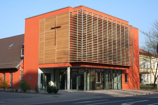Christuskirche im Wandel der Zeiten (Foto: privat)