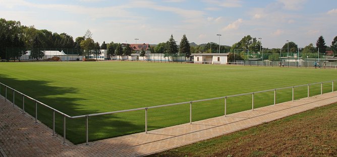 Neuer Rasenplatz wird freigegeben (Foto: Stadtverwaltung Nordhausen)