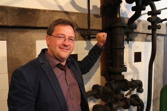 Altes Haus unter neuer Leitung: Thomas M&uuml;ller will die Echte Nordh&auml;user Traditionsbrennerei weiter entwickeln (Foto: Angelo Glashagel)