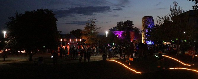 15. Lichterfest auf dem Petersberg (Foto: Angelo Glashagel) 15. Lichterfest auf dem Petersberg (Foto: Angelo Glashagel)