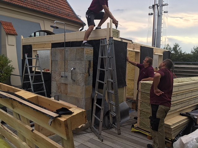 Bauarbeiten an der Blockhaussauna (Foto: Badehaus Nordhausen) Bauarbeiten an der Blockhaussauna (Foto: Badehaus Nordhausen)