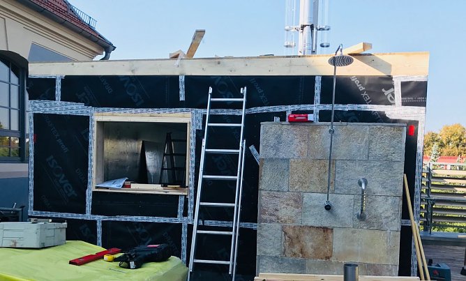 Bauarbeiten an der Blockhaussauna (Foto: Badehaus Nordhausen) Bauarbeiten an der Blockhaussauna (Foto: Badehaus Nordhausen)