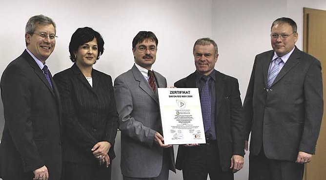 Urkunde erhalten (Foto: nnz) Urkunde erhalten (Foto: nnz)