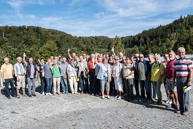 Seniorenwandern am Wendefurther Stausee (Foto: Kreissportbund Nordhausen) Seniorenwandern am Wendefurther Stausee (Foto: Kreissportbund Nordhausen)
