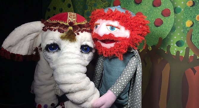 Isaak und der Elefant Abul Abbas - Puppenspiel im Weltladen (Foto: Schrankenlos e.V.)
