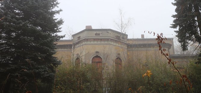 Die Lindenhofvilla heute (Foto: Angelo Glashagel)