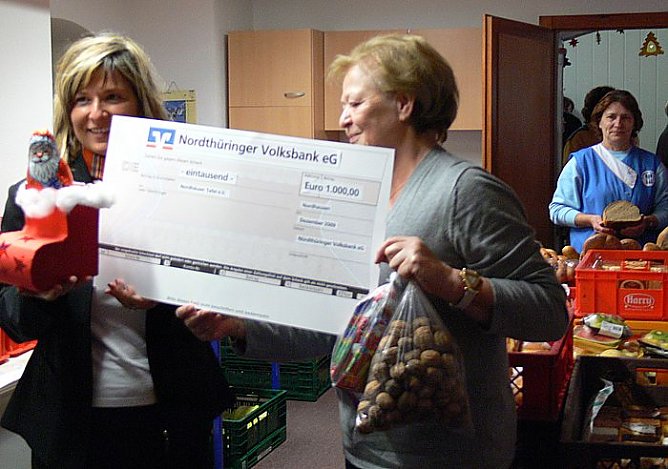 &Uuml;berreicht (Foto: Volksbank)
