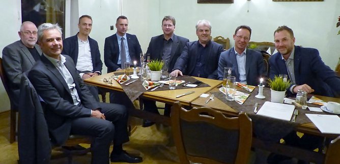 Arbeitstreffen der Vorst&auml;nde (Foto: NUV)