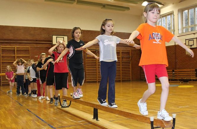 Bierdeckel auf dem Kopf (Foto: J. Piper) Bierdeckel auf dem Kopf (Foto: J. Piper)