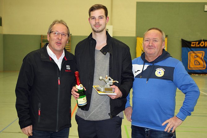 Landesligisten setzten sich durch (Foto: Karl-Heinz Herrmann) Landesligisten setzten sich durch (Foto: Karl-Heinz Herrmann)