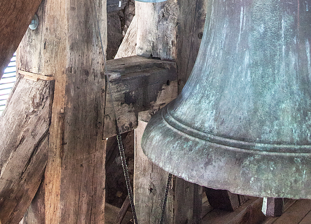 Eine Glocke der St. Blasii Kirche Nordhausen, Mitte 14. Jh (Foto: Museum Tabakspeicher) Eine Glocke der St. Blasii Kirche Nordhausen, Mitte 14. Jh (Foto: Museum Tabakspeicher)