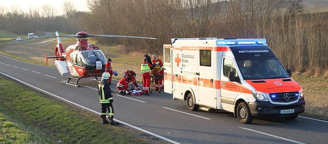 Sechs Menschen bei Unfall verletzt (Foto: S. Dietzel)