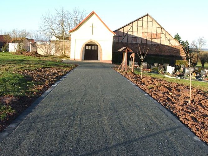 Sanierte Trauerhalle (Foto: Gemeinde Hohenstein)