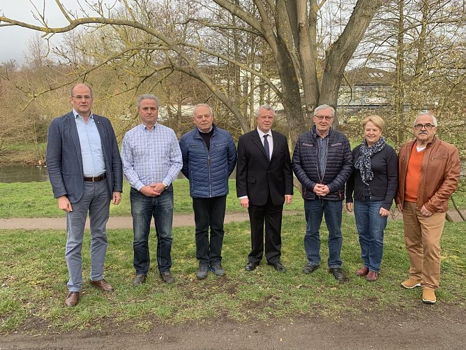  von links: Schirmherr LR Matthias Jendricke, Schatzmeister Dieter K&ouml;hler, stellv. Vorsitzender J&uuml;rgen Aksteiner, Vorsitzender Olaf Salomon, Beisitzer Udo K&uuml;rbis, GF der Landesverkehrswacht Th&uuml;ringen Dagmar Lemke, Schriftf&uuml;hrer Rainer Kottek (Foto: Dieter K&ouml;hler)