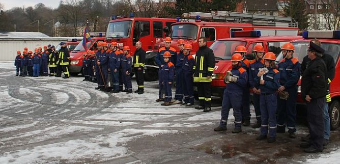 Licht &uuml;bergeben (Foto: A. Liesgang)
