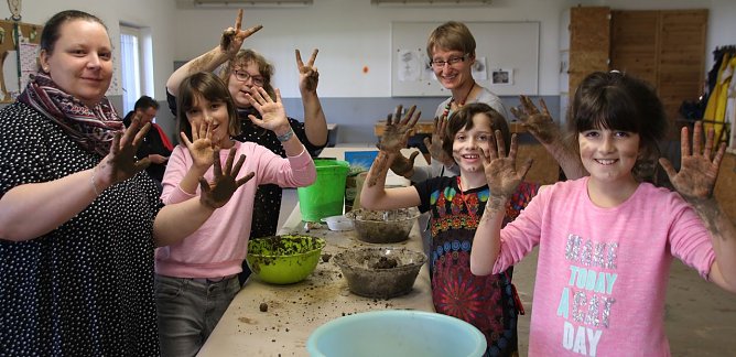 Samenkugeln hergestellt (Foto: Stadtverwaltung Nordhausen)