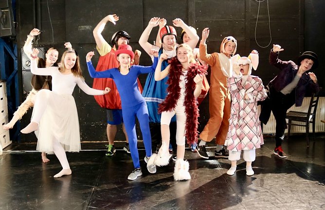 Alice im Plunderland feiert am 27. April Premiere (Foto: Jessica Piper) Alice im Plunderland feiert am 27. April Premiere (Foto: Jessica Piper)