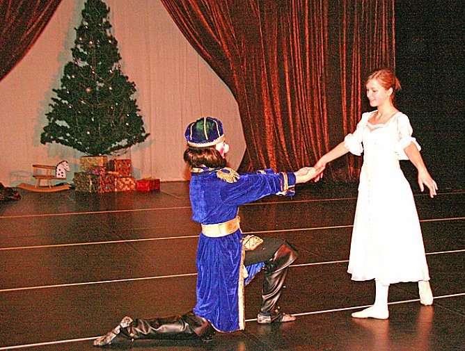 Nussknacker Ballett (Foto: Günter Herting) Nussknacker Ballett (Foto: Günter Herting)