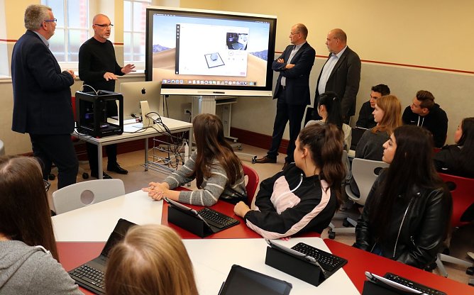 Medienraum im Herder-Gymnasium (Foto: J. Piper)