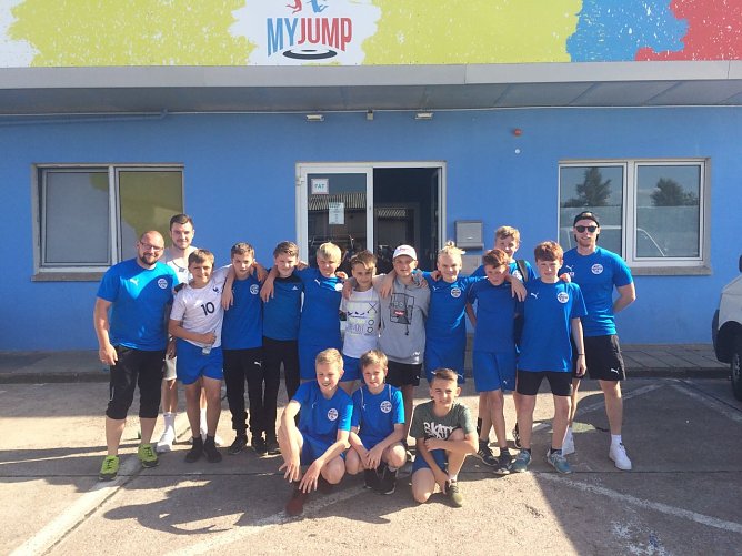 Sportlicher Saisonabschluss im Erfurter Trampolinpark (Foto: FSV Wacker '90 Nordhausen) Sportlicher Saisonabschluss im Erfurter Trampolinpark (Foto: FSV Wacker '90 Nordhausen)