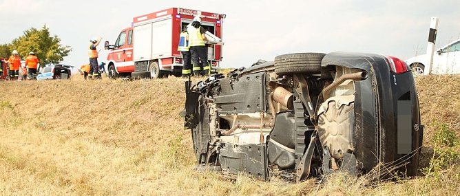 Schwerer Unfall auf der B 243 (Foto: S. Dietzel)