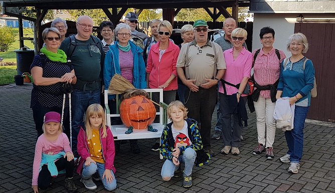 Trachtengruppe (Foto: A.Engler) Trachtengruppe (Foto: A.Engler)