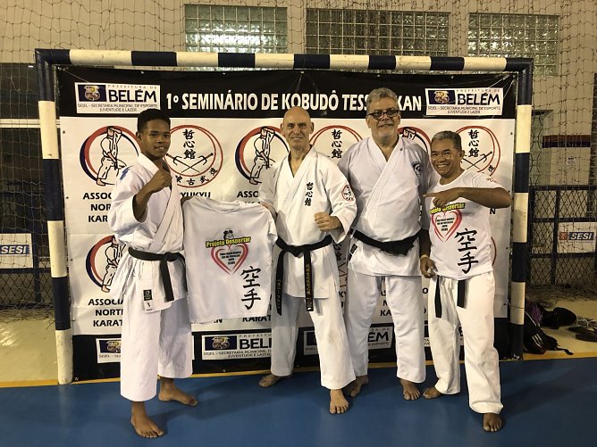 Frank Pelny (2. v.l.) in Brasilien (Foto: Karate Do Kwai Nordhausen)