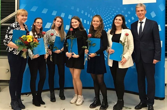 Auszeichnung (Foto: Heike Moeder) Auszeichnung (Foto: Heike Moeder)